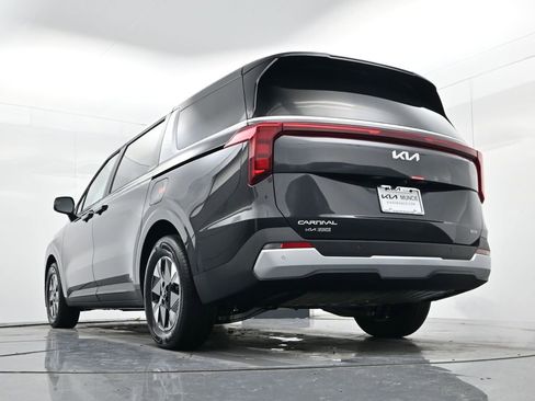 New 2026 Kia Carnival LXS image 40