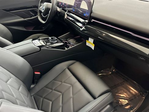 New 2026 BMW 530i image 27