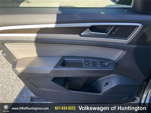 Certified 2023 Volkswagen Atlas SE w/ Panoramic Sunroof Package image 17