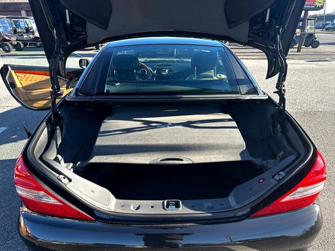 Used 2011 Mercedes-Benz SL 550 image 20