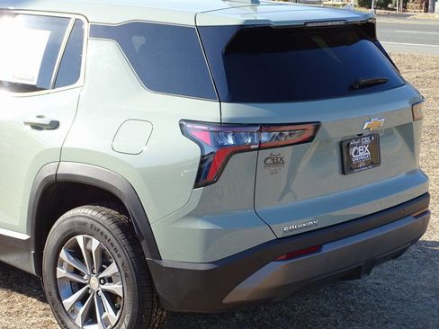 Used 2025 Chevrolet Equinox LT image 28