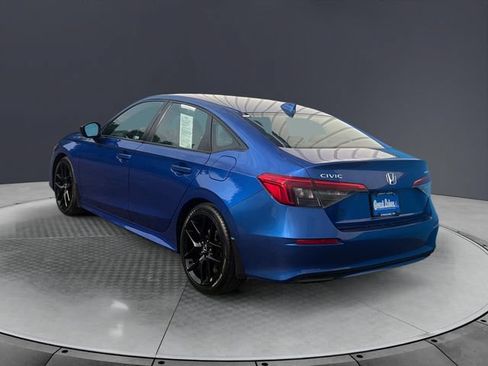 Used 2024 Honda Civic Sport image 3