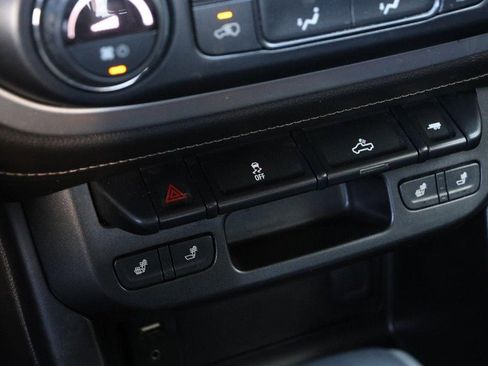 Used 2017 GMC Canyon SLT w/ Trailering Package image 17