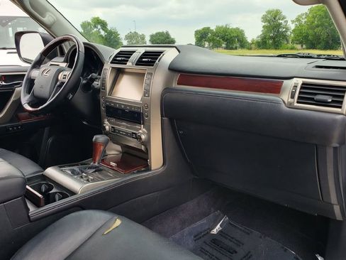 Used 2018 Lexus GX 460 Premium w/ Premium Package AWD/4WD image 15
