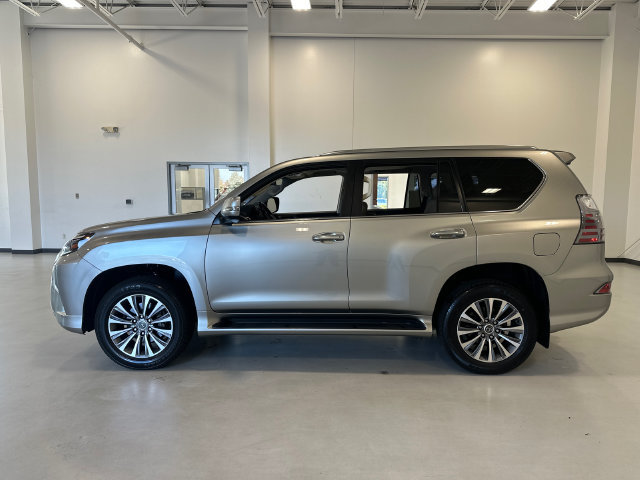 Used 2021 Lexus GX 460 Luxury w/ Accessory Package AWD/4WD image 8