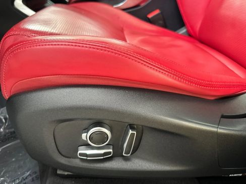 Used 2023 Jaguar F-PACE R-Dynamic S image 14