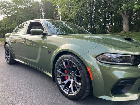 Used 2022 Dodge Charger SRT Hellcat w/ SRT Black Package image 71