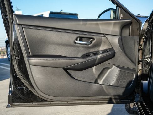 Used 2025 Nissan Sentra SV w/ All-Weather Package FWD image 21