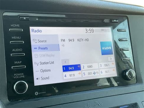 Used 2019 Toyota Sienna XLE image 14