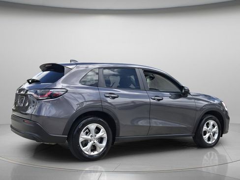 Used 2025 Honda HR-V LX image 7
