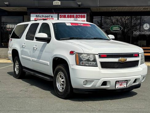 Used 2007 Chevrolet Suburban 2500 LT AWD/4WD image 1