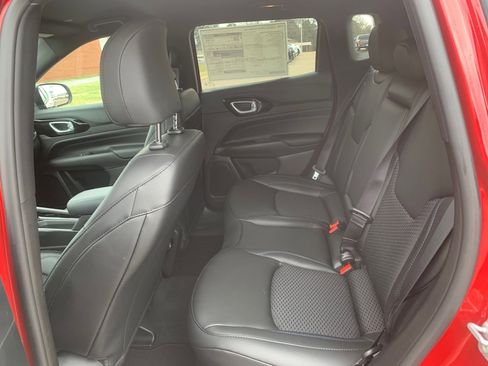 New 2026 Jeep Compass Latitude image 24