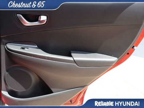 Used 2022 Hyundai Kona SEL w/ Convenience Package FWD image 12