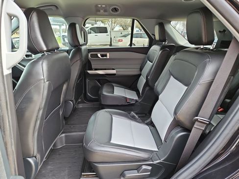 Used 2023 Ford Explorer XLT w/ Equipment Group 202A image 19