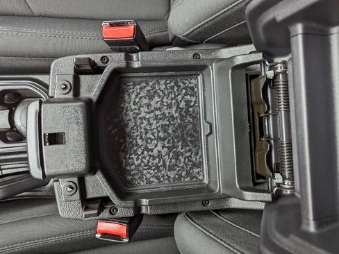 Used 2022 Jeep Gladiator Sport image 24