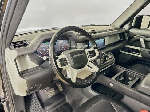 Used 2022 Land Rover Defender 110 X-Dynamic HSE AWD/4WD image 9