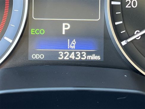 Used 2017 Lexus ES 350 w/ Luxury Package image 24