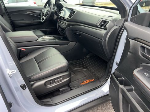 Certified 2025 Honda Ridgeline TrailSport+ image 29