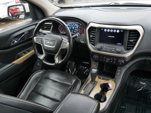 Used 2018 GMC Acadia Denali w/ Technology Package image 9