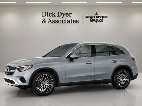 Used 2026 Mercedes-Benz GLC 300 image 32