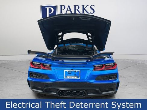 Used 2024 Chevrolet Corvette Z06 w/ Z07 Performance Package RWD image 20
