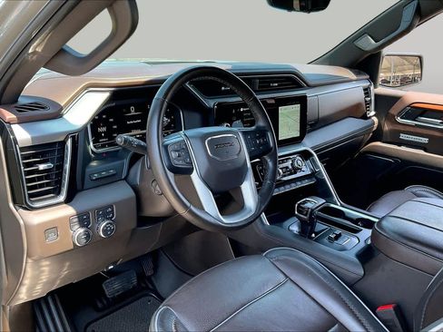 Used 2023 GMC Sierra 1500 Denali w/ Denali Reserve Package AWD/4WD image 17