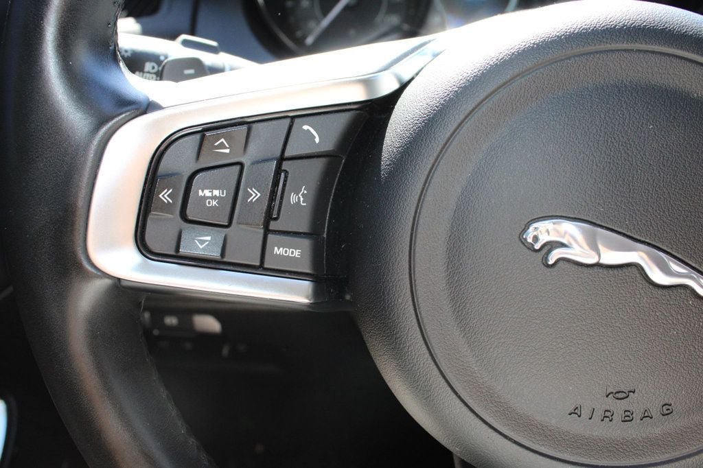 Used 2020 Jaguar E-PACE AWD/4WD image 25