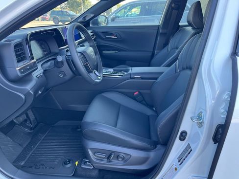 New 2026 Toyota Crown Platinum image 10