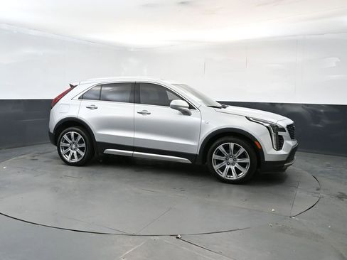Used 2020 Cadillac XT4 Premium Luxury w/ Driver Assist Package AWD/4WD image 7