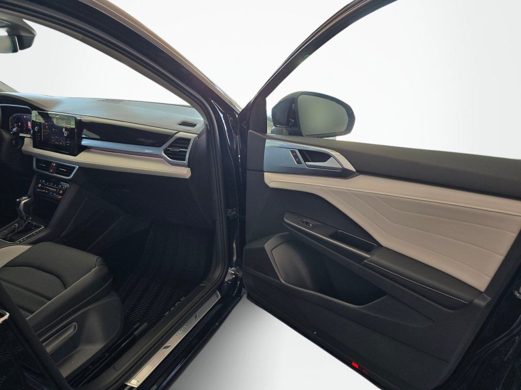New 2026 Volkswagen Taos SEL AWD/4WD image 39
