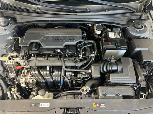 Used 2021 Hyundai Elantra SEL FWD image 32