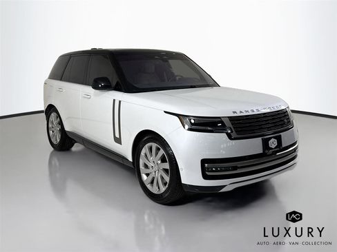 Used 2023 Land Rover Range Rover SE AWD/4WD image 3