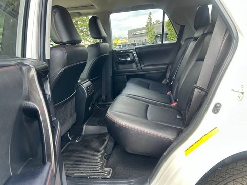 Used 2023 Toyota 4Runner TRD Off-Road Premium w/ Moonroof Package AWD/4WD image 21