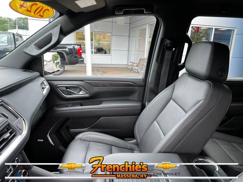 Used 2024 Chevrolet Tahoe LT w/ Luxury Package AWD/4WD image 26