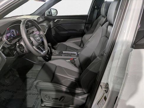 New 2025 Audi Q3 2.0T Premium image 4