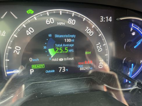 Used 2019 Toyota RAV4 XSE w/ Carpet Mat Package AWD/4WD image 21