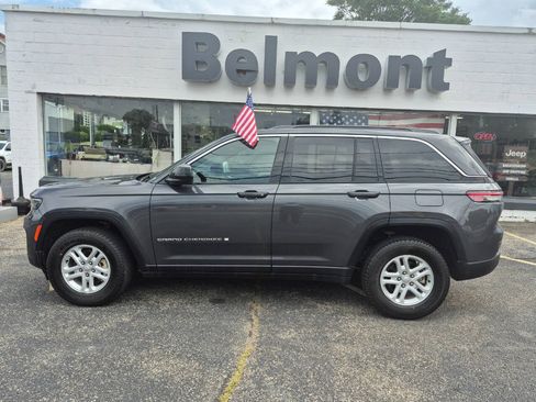 Used 2024 Jeep Grand Cherokee Laredo w/ Luxury Tech Group I AWD/4WD image 7