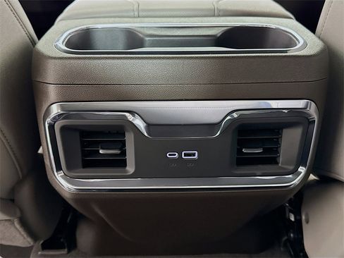 New 2026 GMC Sierra 1500 SLT image 14