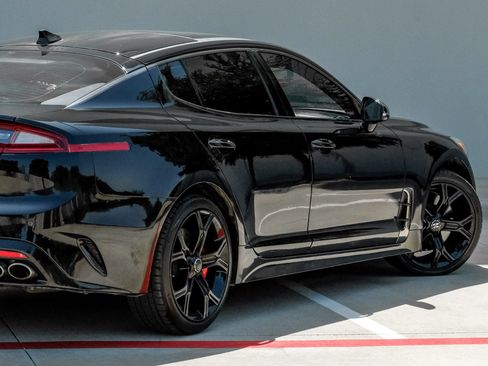 Used 2019 Kia Stinger GT1 RWD image 13