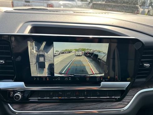 New 2025 GMC Sierra 2500 SLT w/ SLT Premium Package image 32