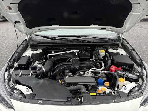 Used 2025 Subaru Outback Premium AWD/4WD image 30