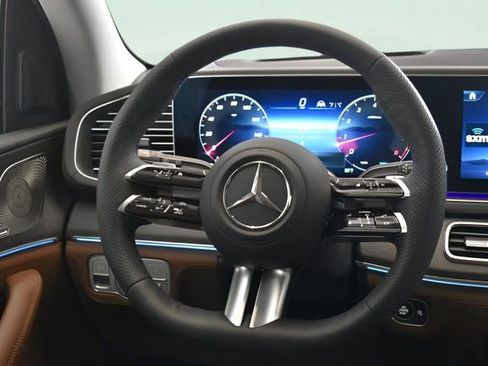 New 2026 Mercedes-Benz GLS 450 4MATIC image 25
