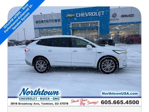 Used 2023 Buick Enclave Essence w/ Experience Buick Package image 7