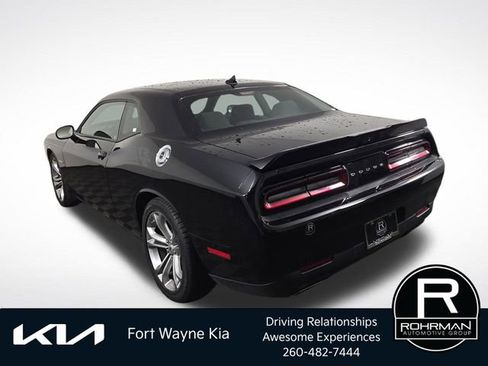 Used 2022 Dodge Challenger R/T RWD image 10