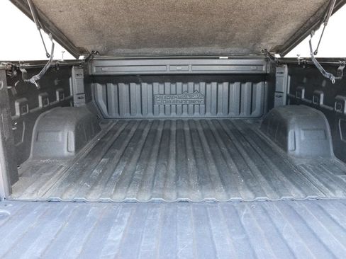 Used 2023 Chevrolet Silverado 1500 High Country w/ High Country Premium Package AWD/4WD image 34