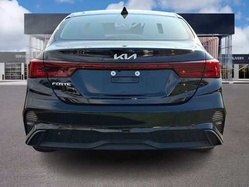 Certified 2023 Kia Forte LXS w/ LXS Technology Package image 5