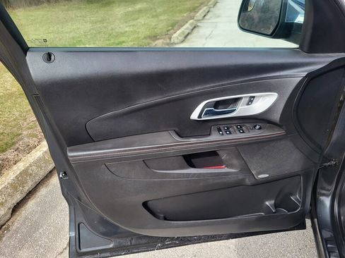 Used 2012 Chevrolet Equinox LTZ image 25