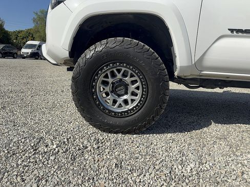 Used 2021 Toyota Tacoma SR5 w/ Blackout Package (TMS) RWD image 6