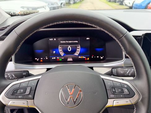 New 2026 Volkswagen Taos SE image 14