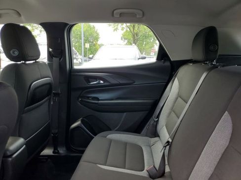 Used 2024 Chevrolet TrailBlazer LS FWD image 11